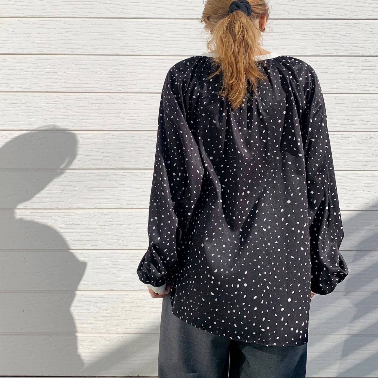 フロントZIPギャザーブラウス ブラックドット Free