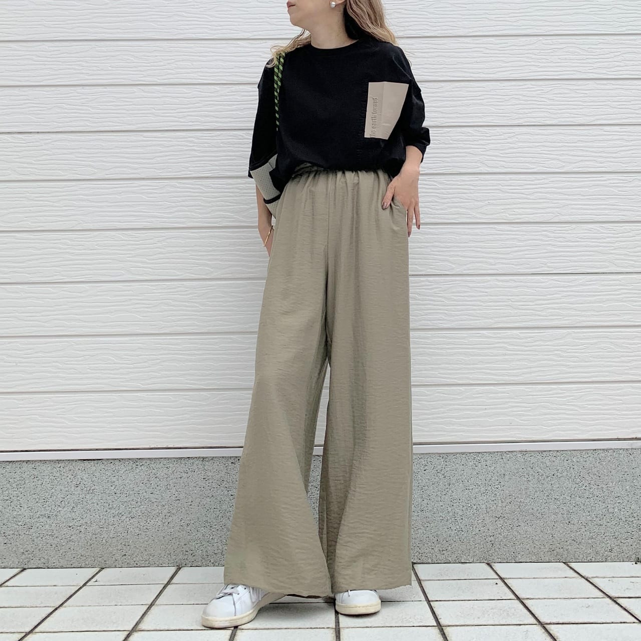 エンボスロゴT ブラック Free