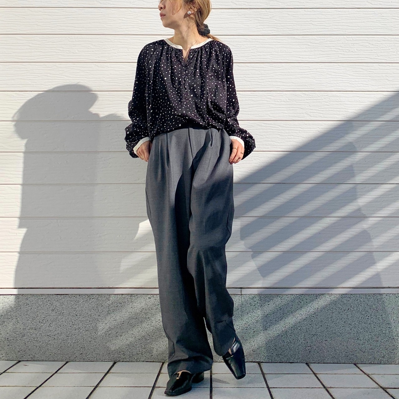 フロントZIPギャザーブラウス ブラックドット Free