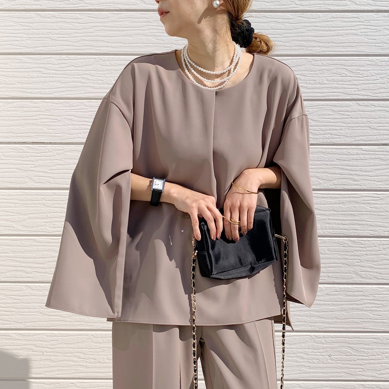 【セットアップ対応アイテム】クルーネック袖スリットブラウス ブラック Free