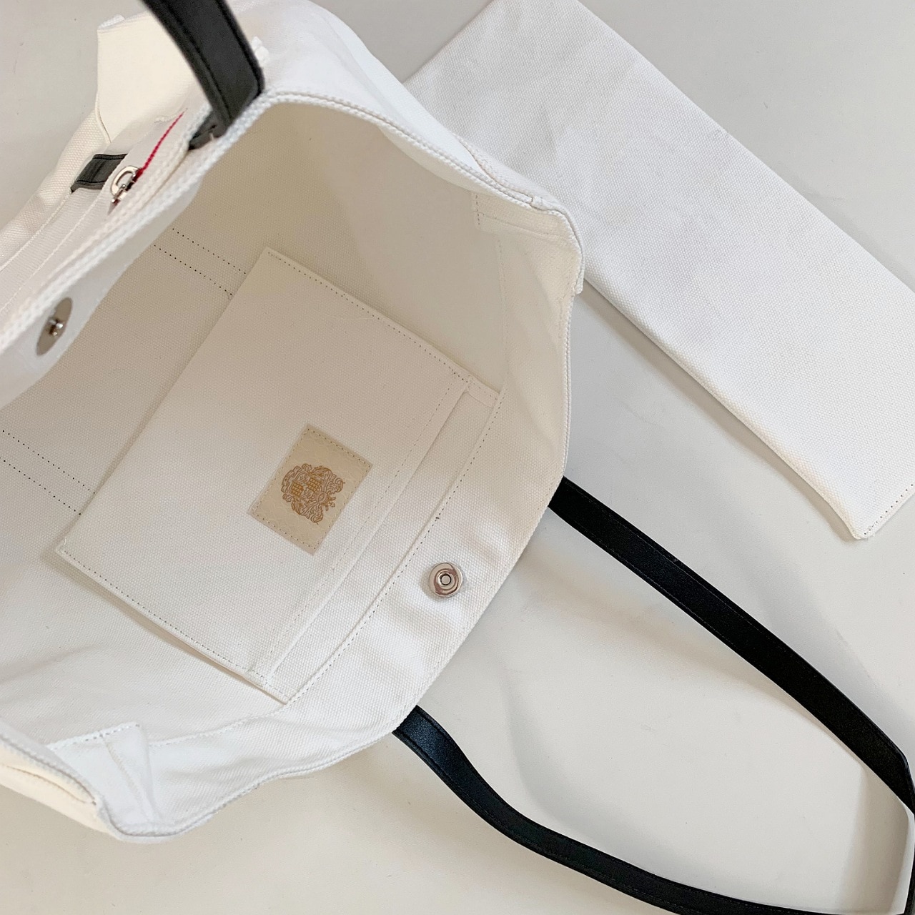 ロゴトート ホワイト Free