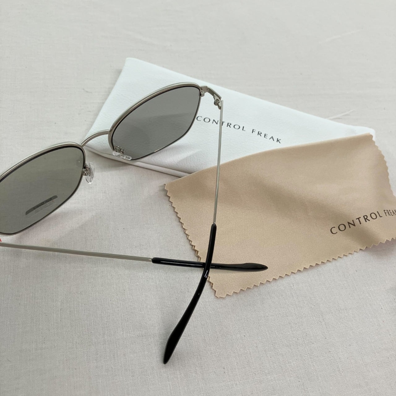 メタル細フレームサングラス グレー Free