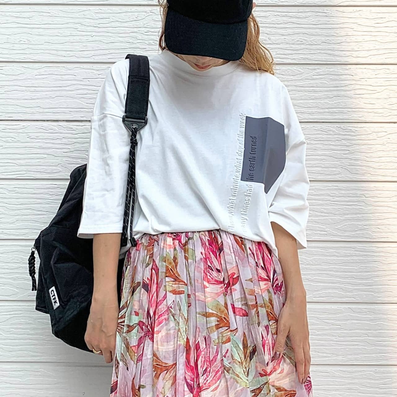 エンボスロゴT ホワイト×パープル Free