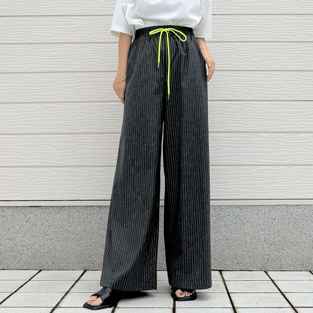 【セットアップ対応アイテム】ストライプウエストギャザーワイドパンツ チャコールグレー Free