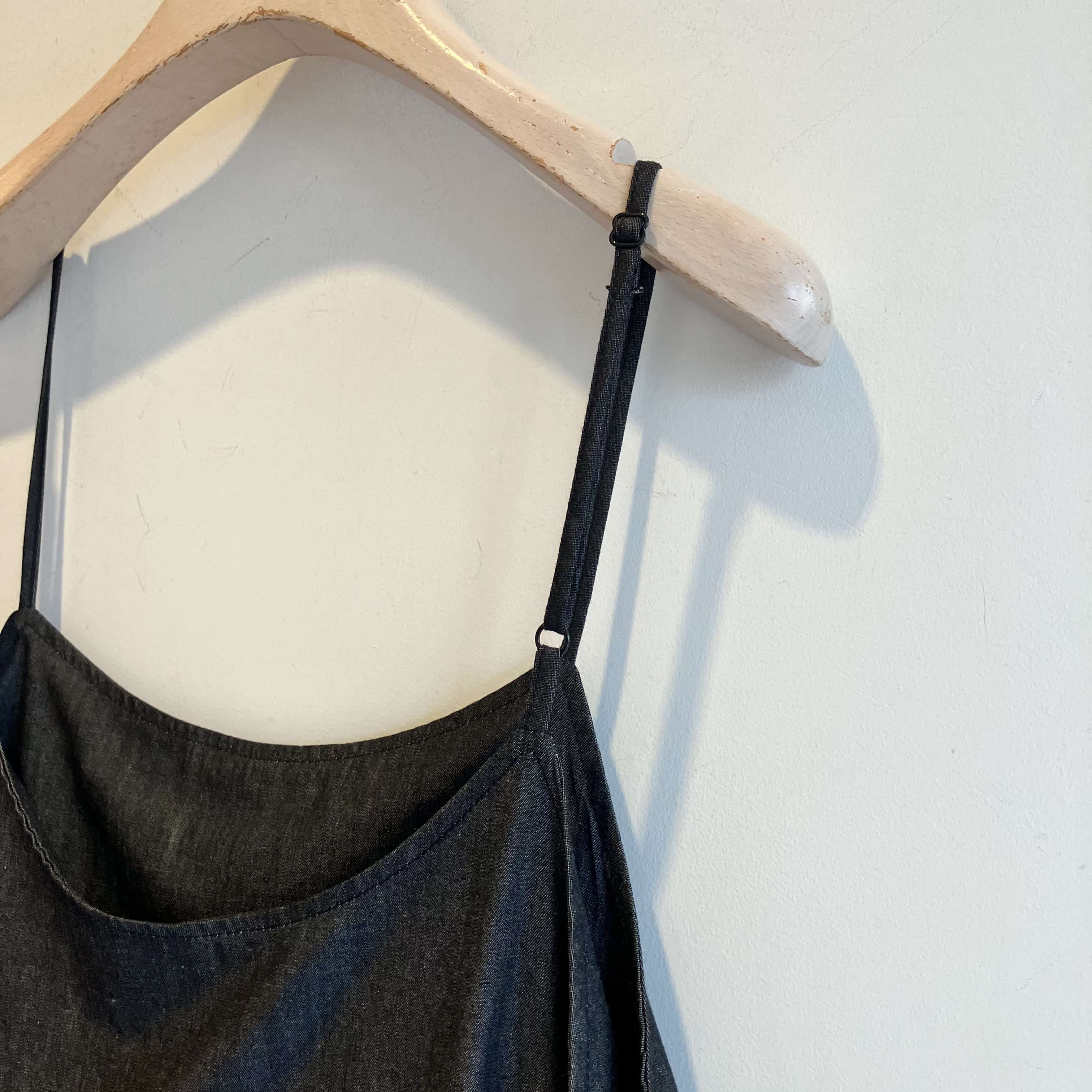 ライトデニムバイカラーキャミワンピ ブラック Free