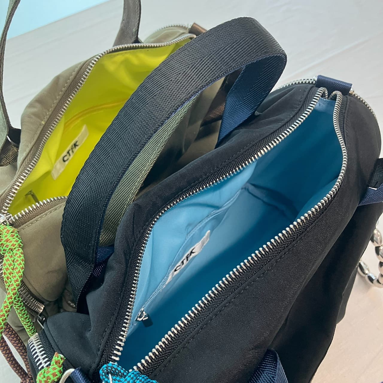 ミリタリーチャームボストン カーキ Free