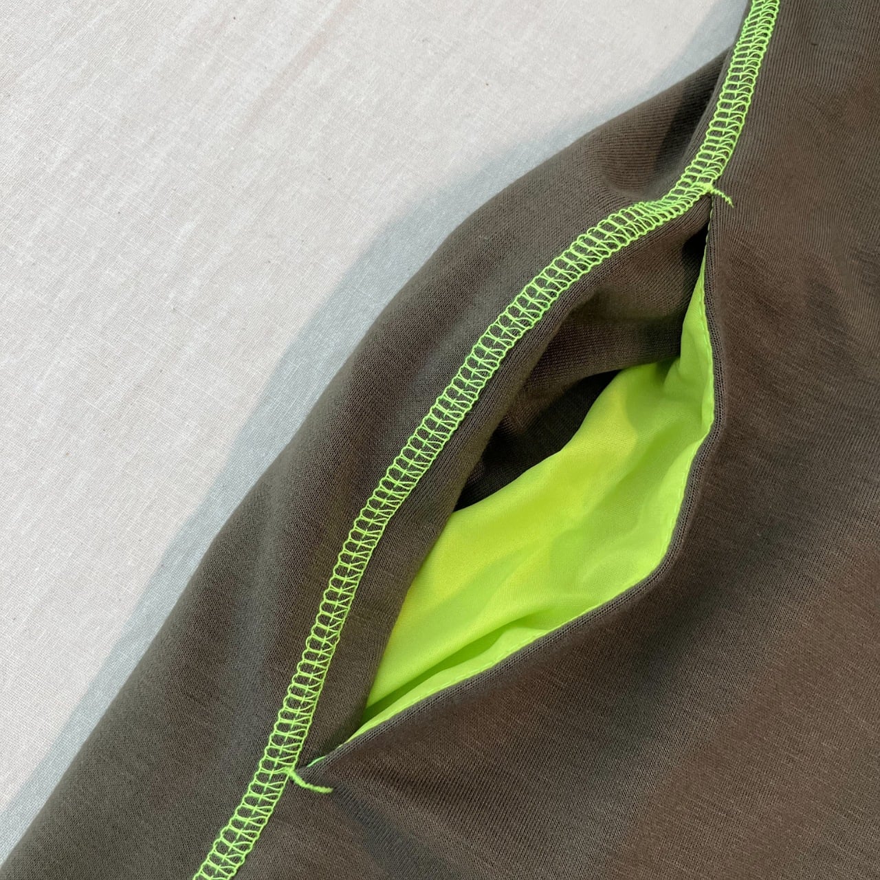 ソフトダンボールバイカラーラインワンピース カーキ Free