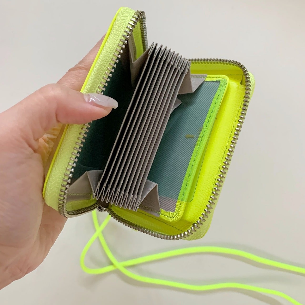 ネオンウォレット グリーン Free