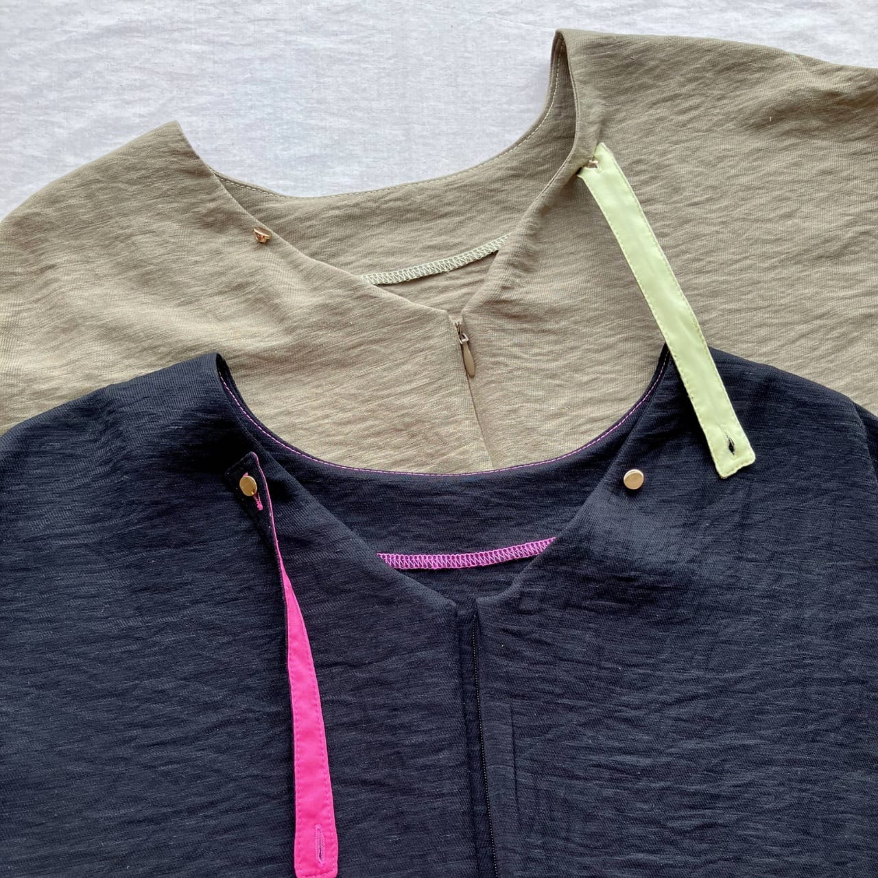 【セットアップ対応】レーヨンスラブネックベルトブラウス ブラック Free