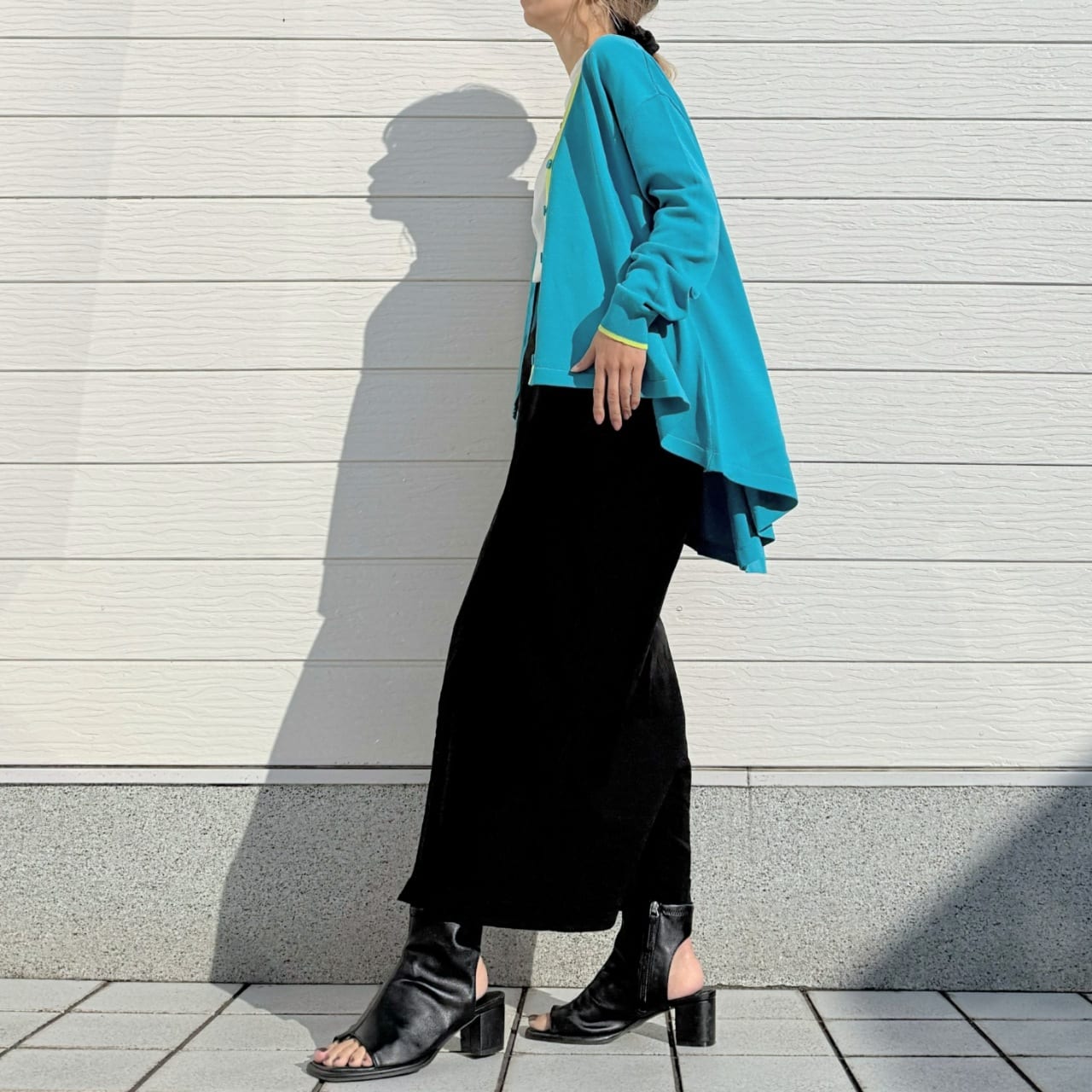 バイカラーラインフレアカーデ ターコイズブルー Free