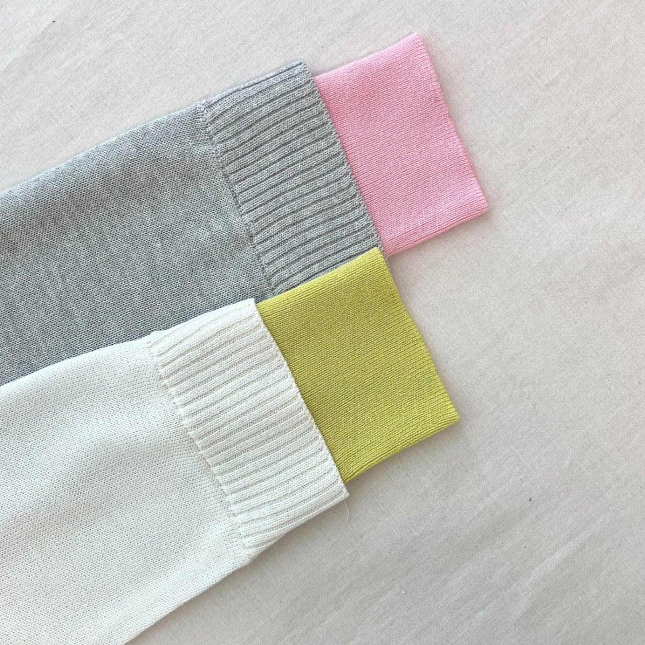 レイヤード風バイカラーカーデ グレー×ピンク Free