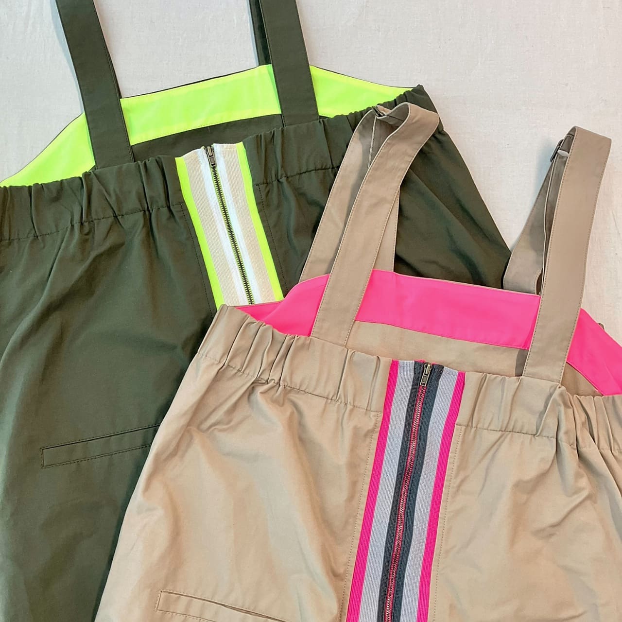 バックドッキングプリーツワンピース カーキ Free