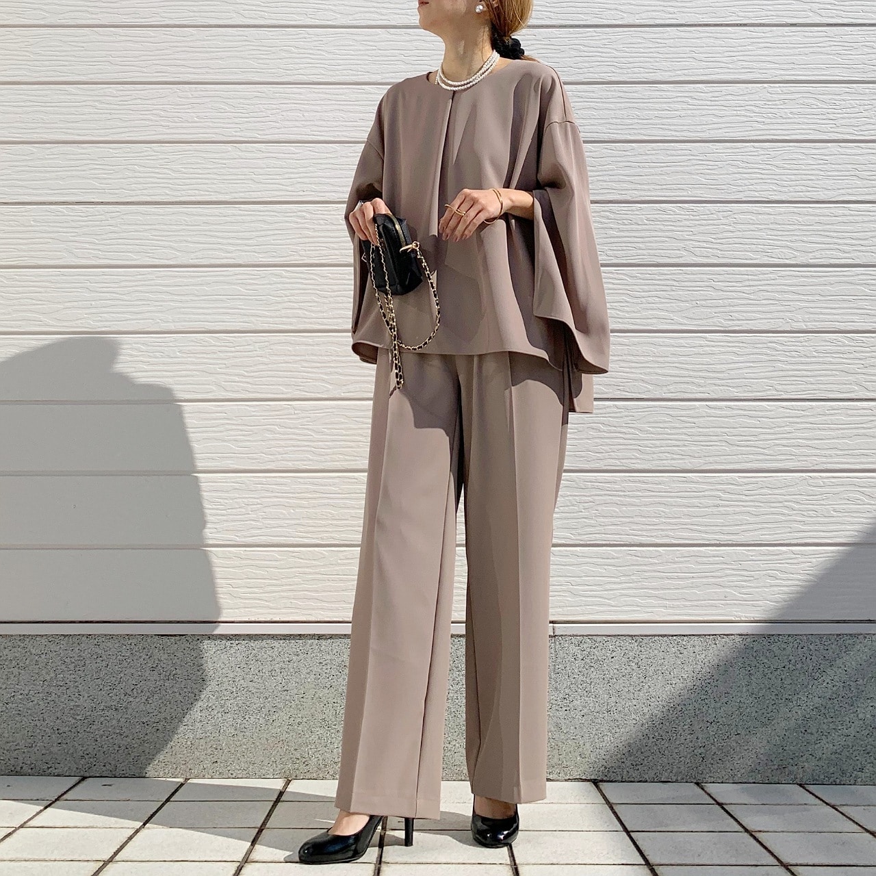 【セットアップ対応アイテム】クルーネック袖スリットブラウス ブラック Free