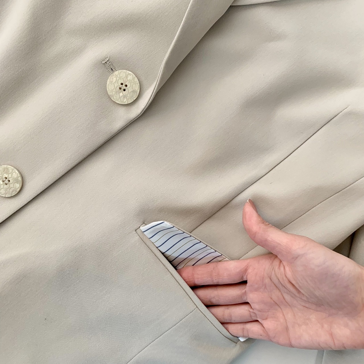 【セットアップ対応アイテム】TRストレッチピークドラぺルジャケット ライトベージュ Free