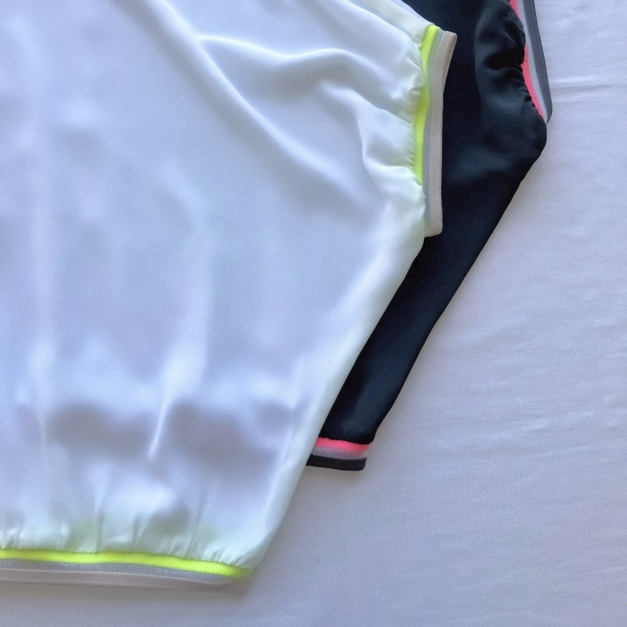 リブネックグログラントップス ホワイト Free