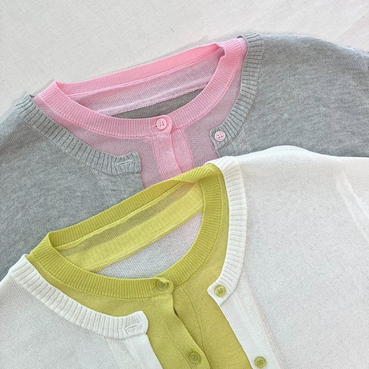 レイヤード風バイカラーカーデ ホワイト×イエロー Free