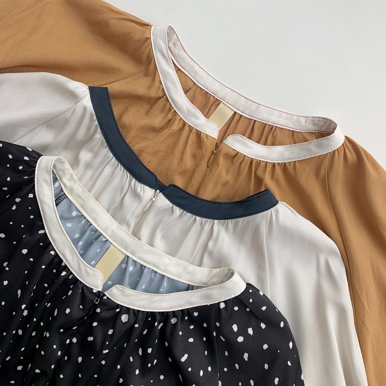 フロントZIPギャザーブラウス ライトエクリュ Free