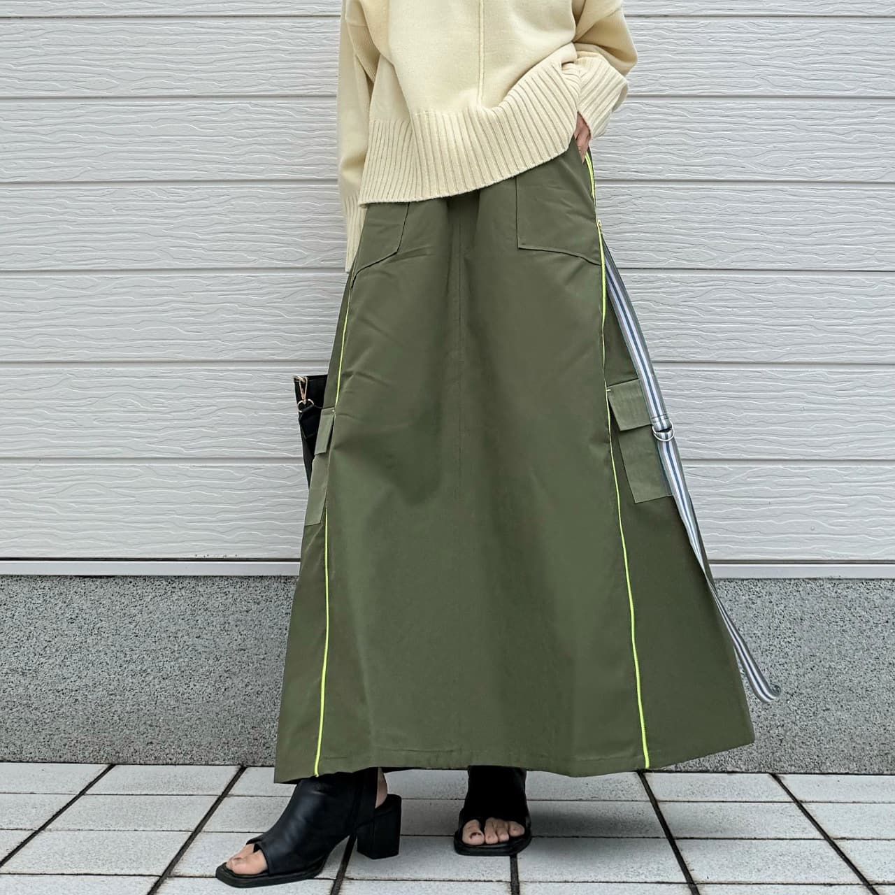 切替サイドZipラインスカート カーキ Free
