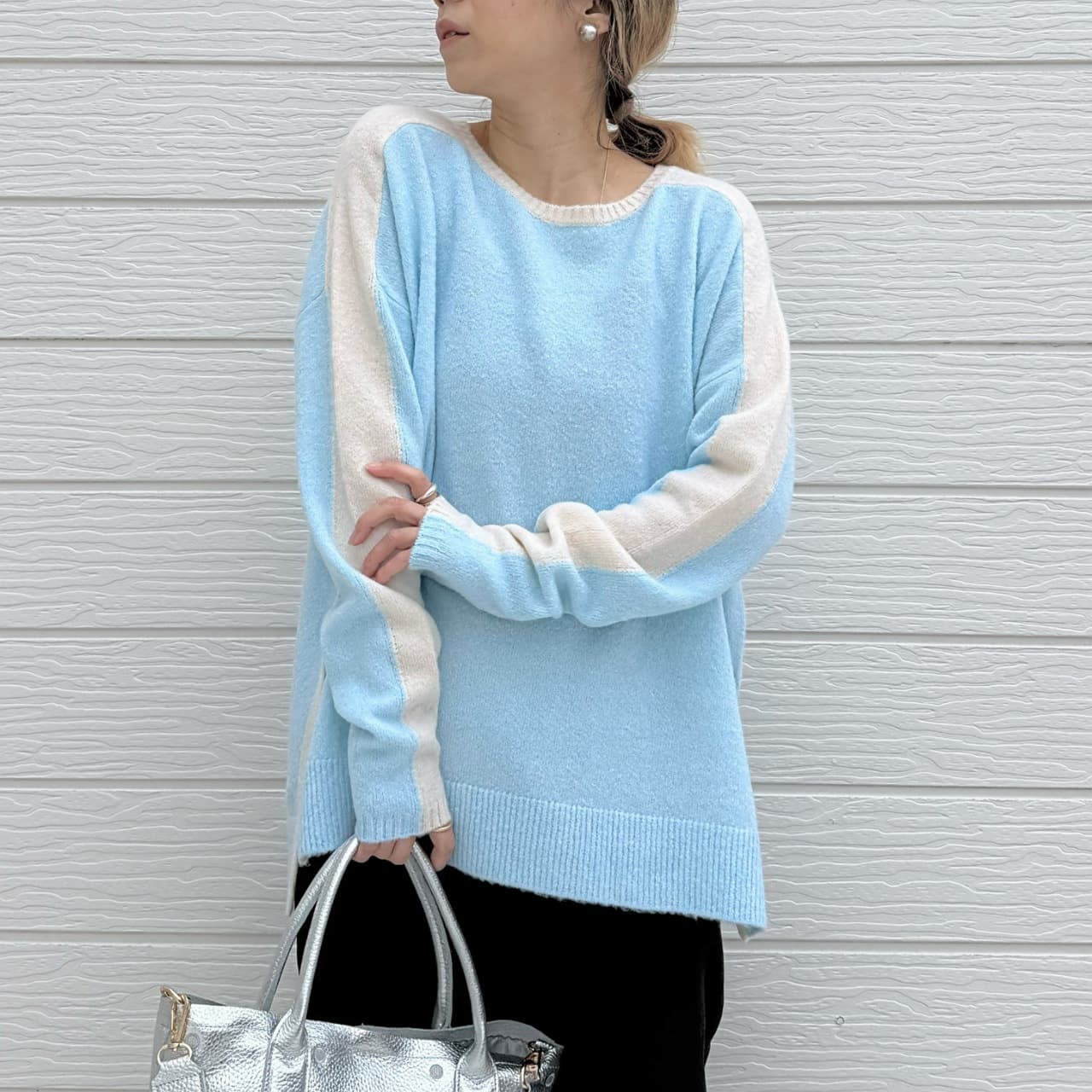 やわもちラインクルーネックニット