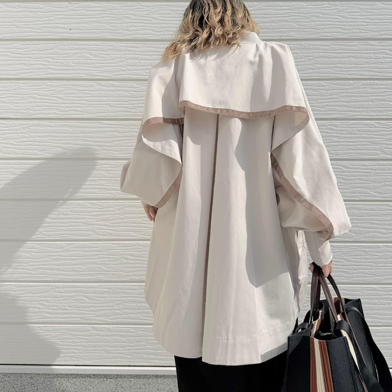 バックテープラインブルゾン