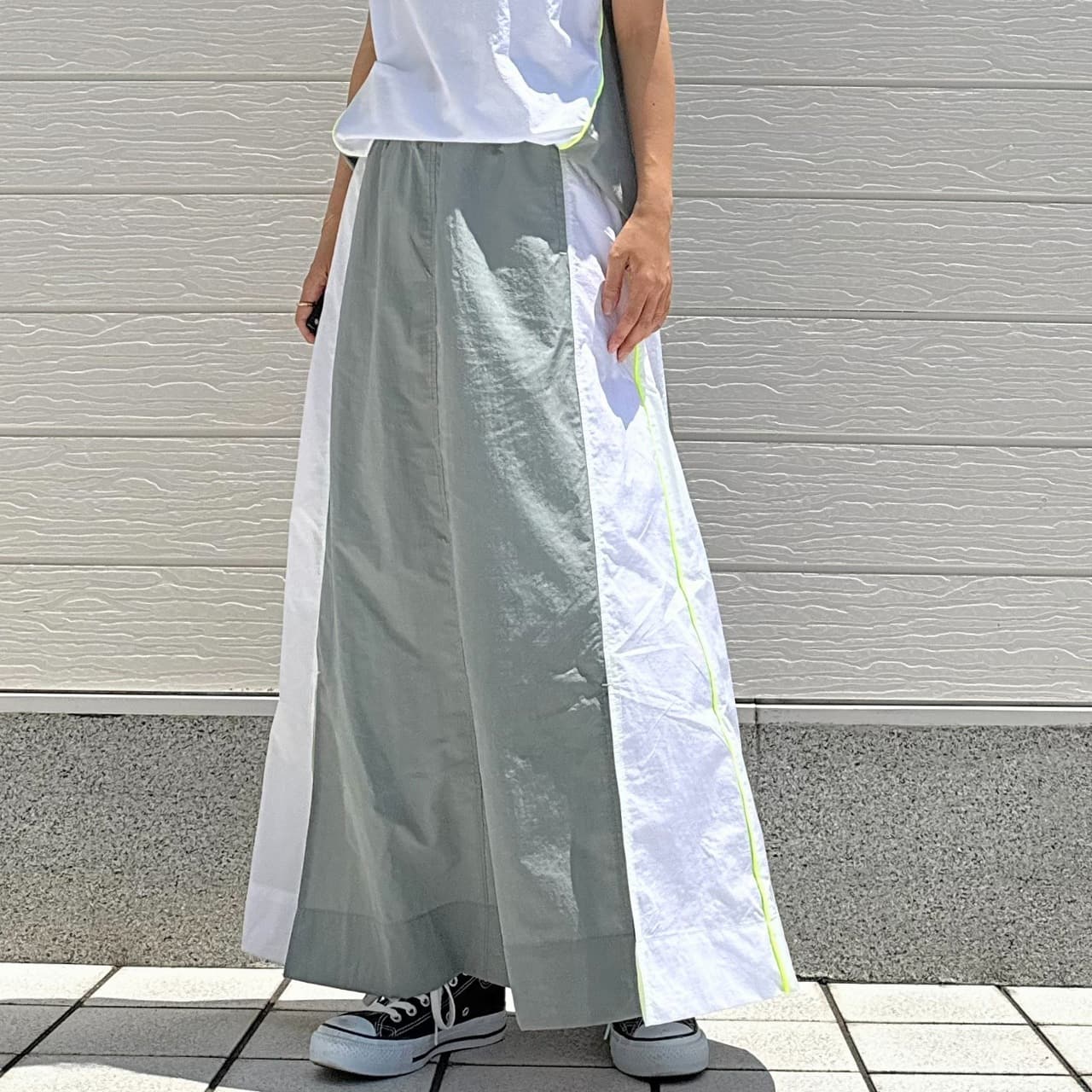 ホワイト系