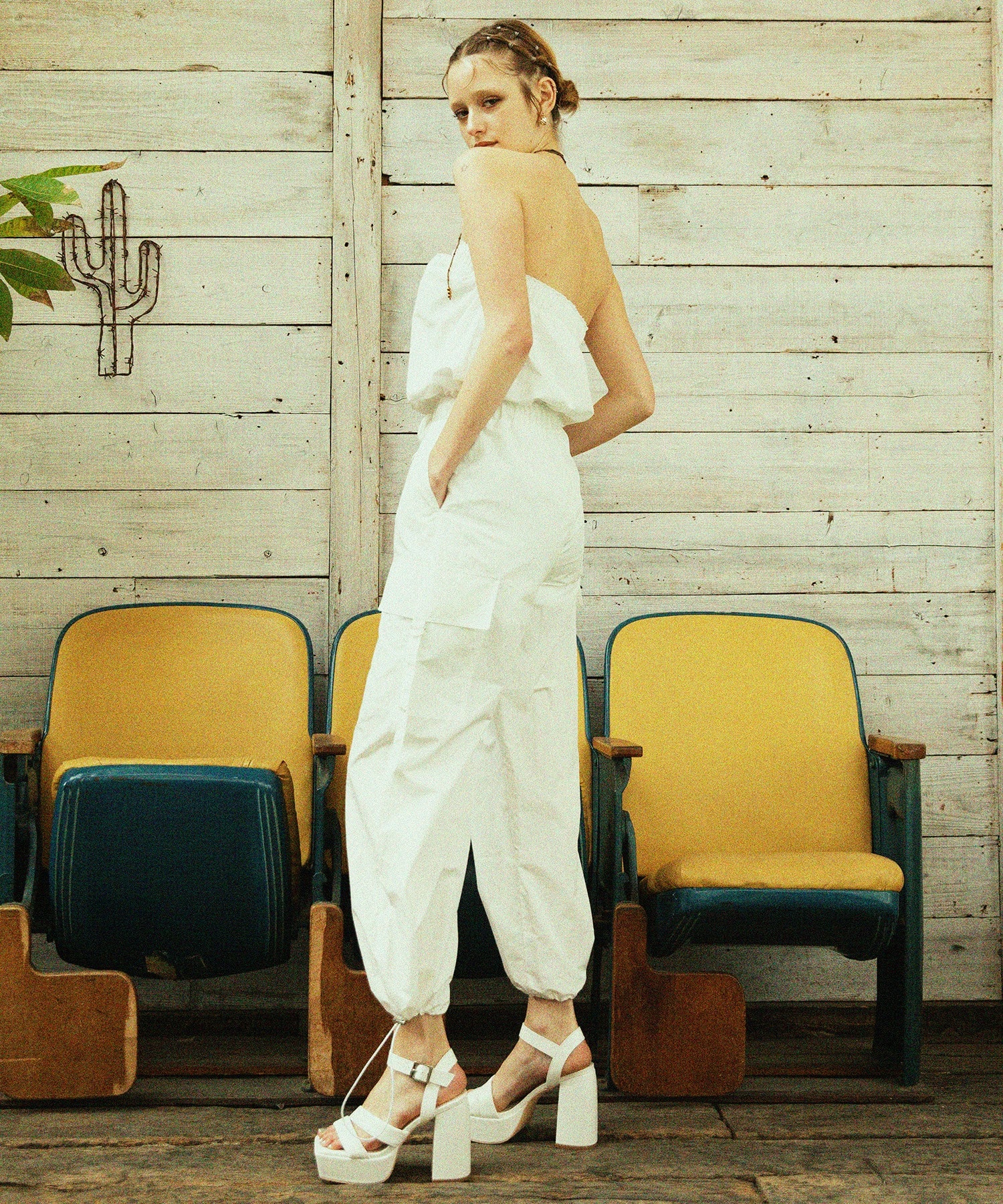 ドロストワイドカーゴベアオールインワン カーキ F