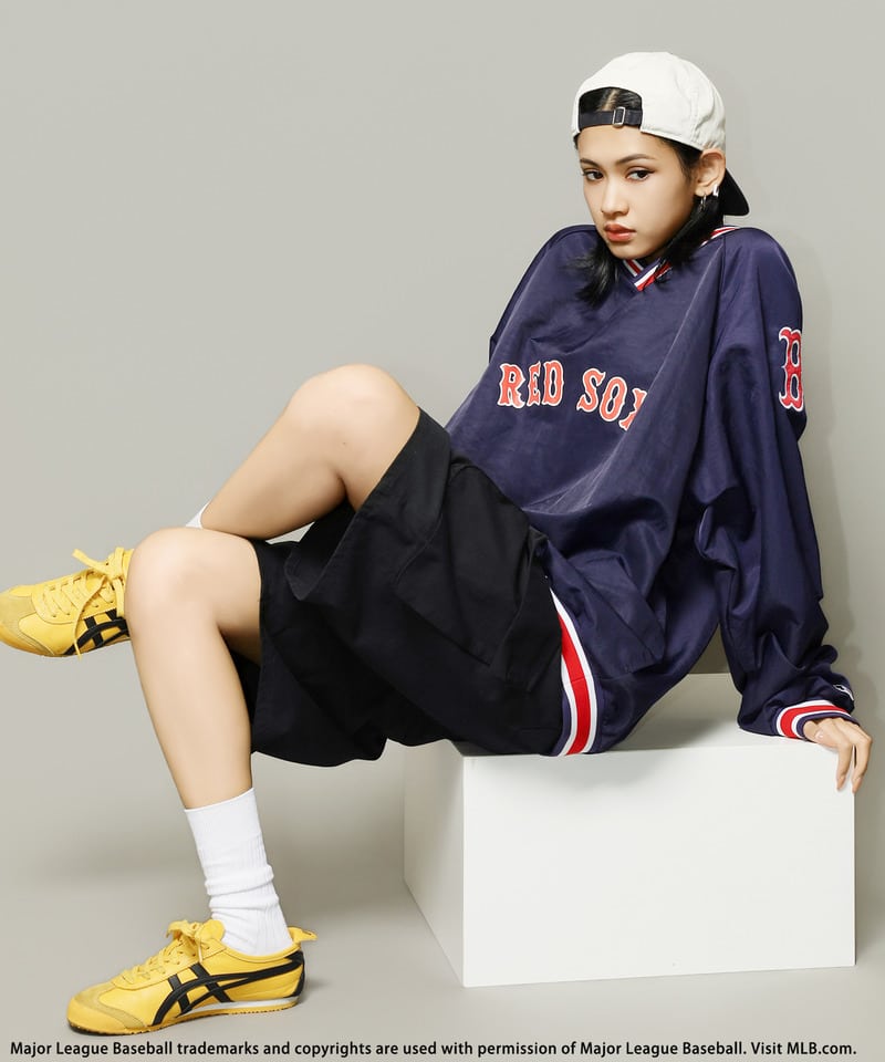 【MLB】刺しゅうロゴナイロンプルオーバー ネイビー F