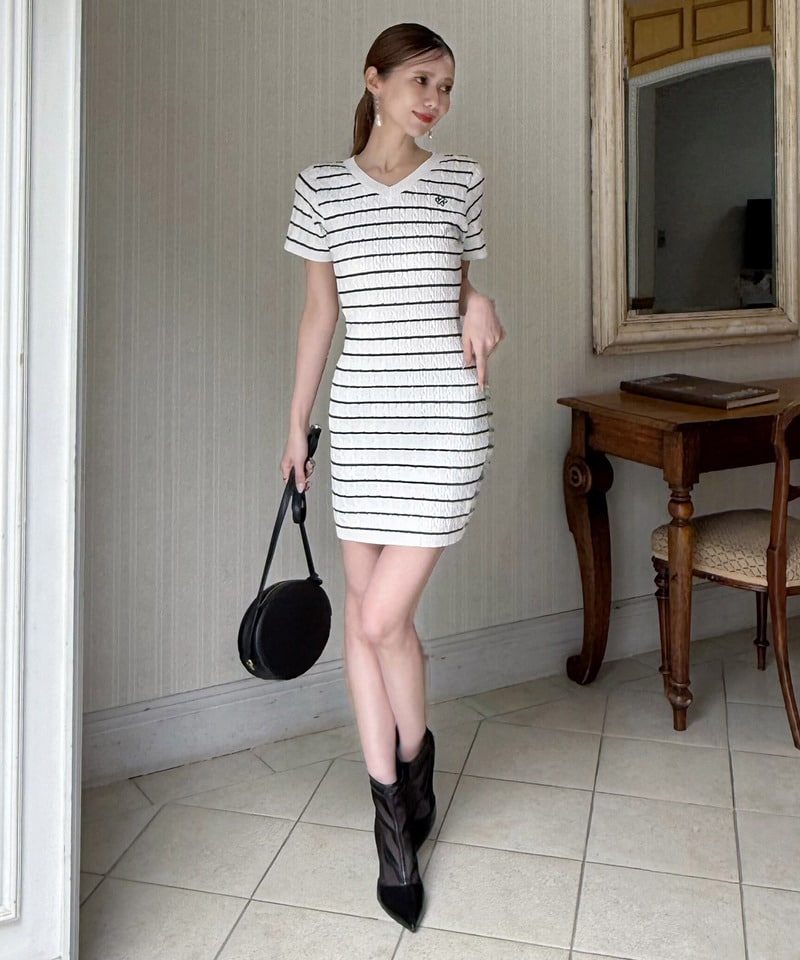 【ONLINE限定カラーあり】ロゴ刺しゅうケーブルニットミニワンピース ボーダー F