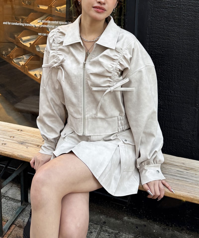 合皮ギャザーショートジャケット オフホワイト F