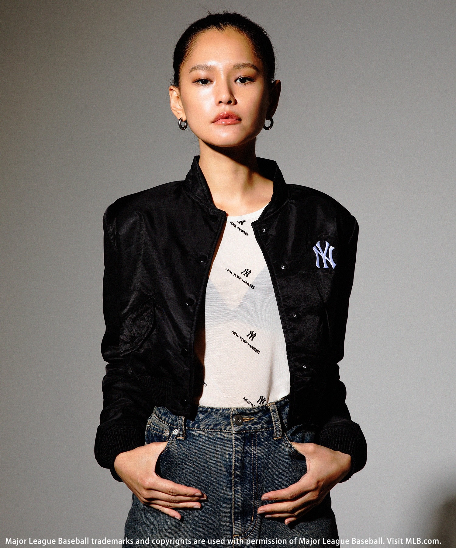 【MLB】ロゴボンバージャケット ブラック F