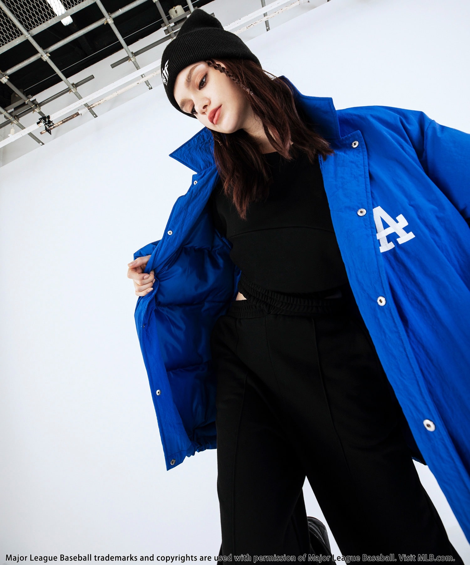 【MLB】中綿ボリュームオーバーロゴジャケット ブルー F