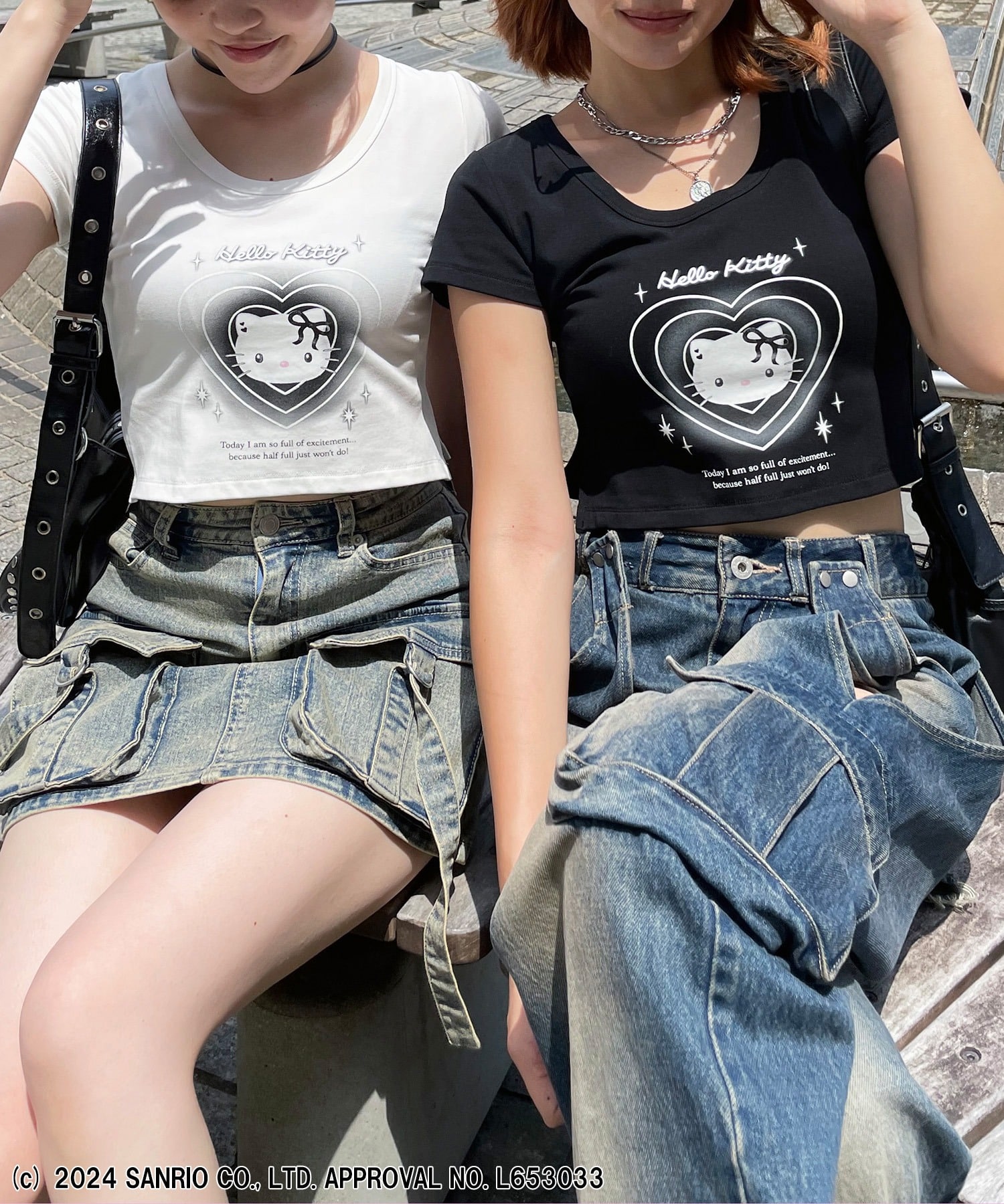 【Sanriocharacters/サンリオキャラクターズ】ハローキティモノトーンプリントちびTシャツ ホワイト F