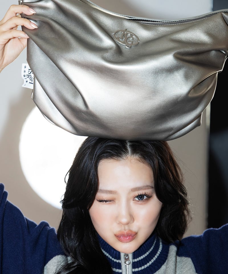 iScreamコラボ】オリジナルロゴプレートショルダーバッグ(F SV