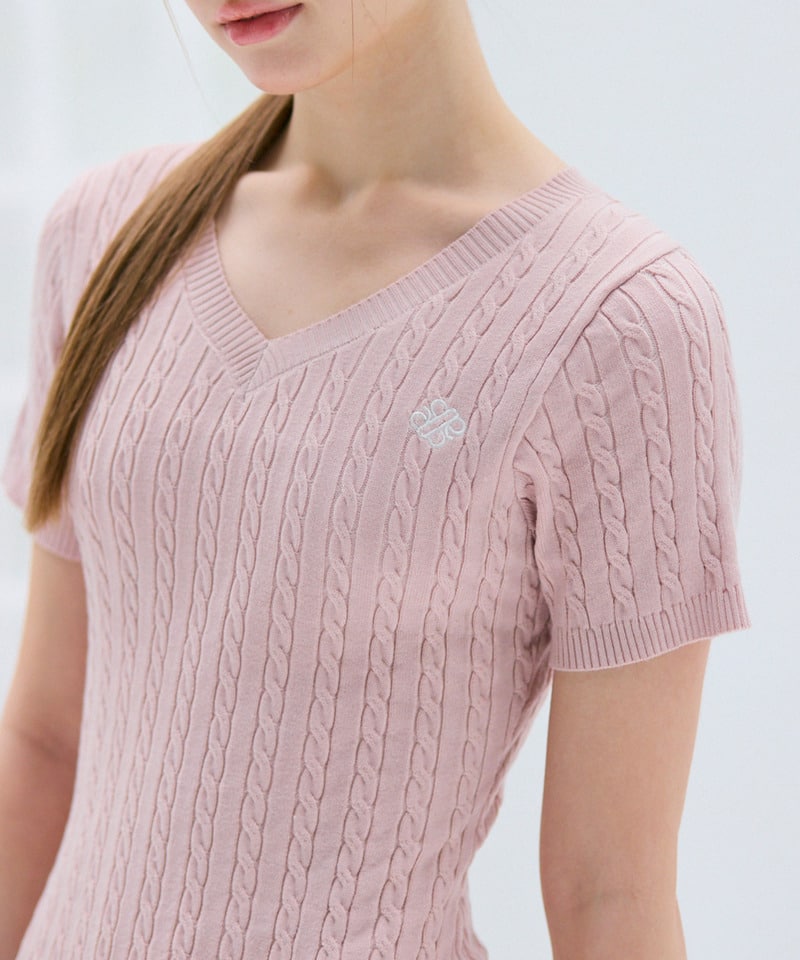 【ONLINE限定カラーあり】ロゴ刺しゅうケーブルニットワンピース ピンク F