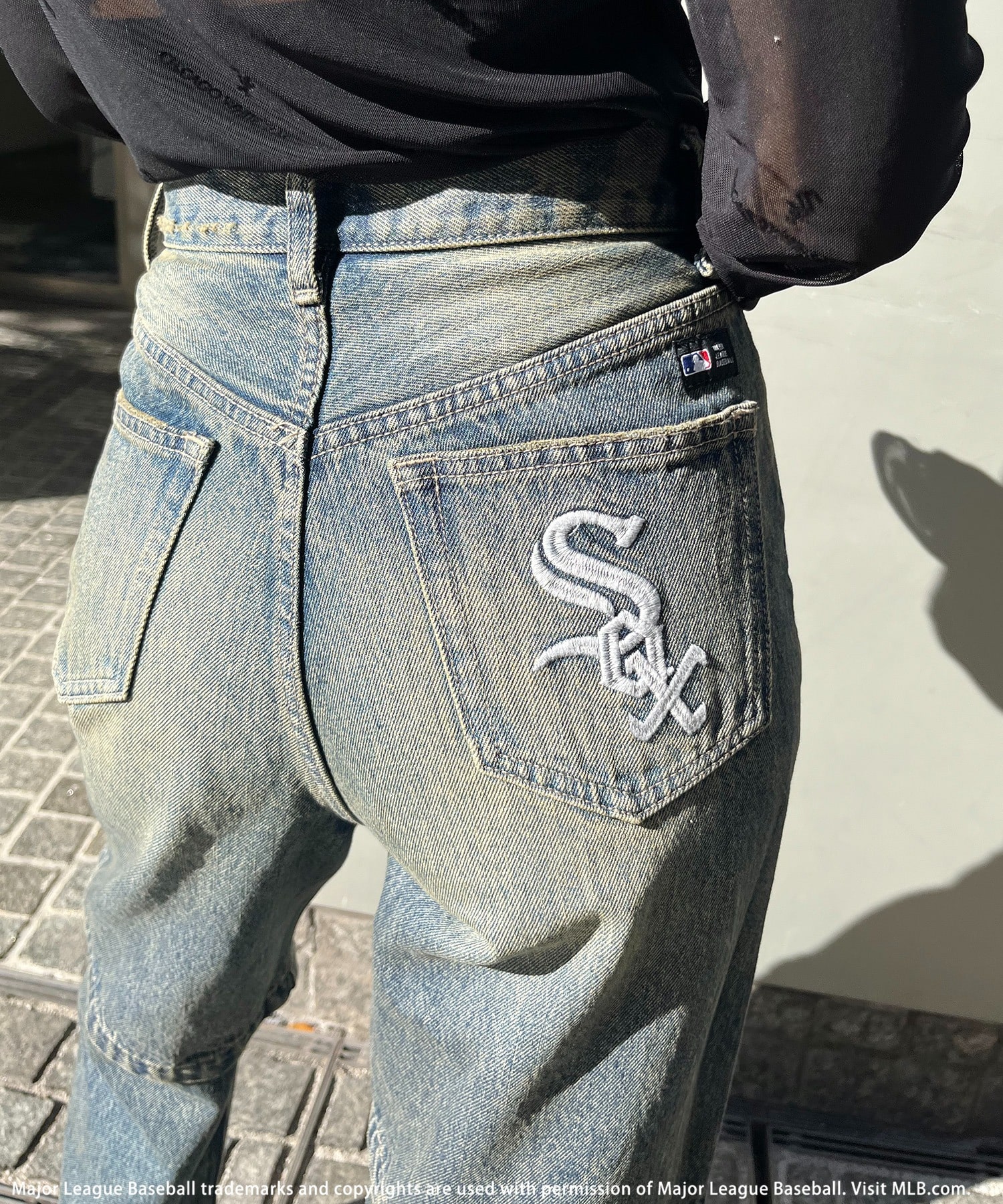 【MLB】コンバーチカルロゴデニム ホワイト S