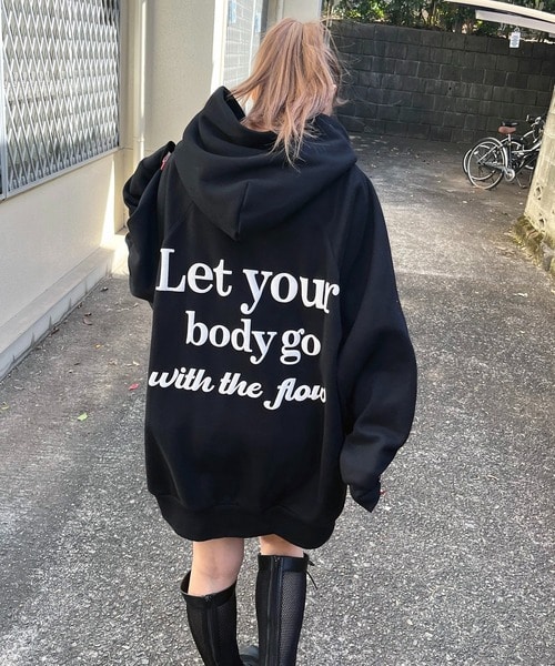 バックロゴドルマンパーカーワンピース(F レッド)｜ スパイラルガール