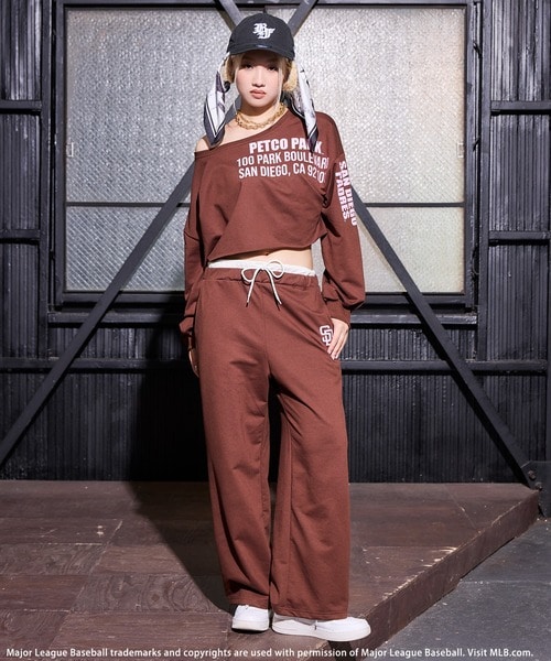 【MLB】プリントロゴオフショルダーセットアップ グレー F