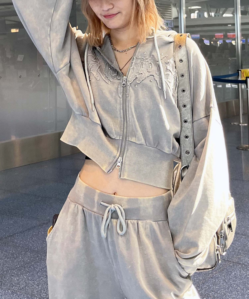 アイレットクラッシュロゴショートパーカー ブラック F