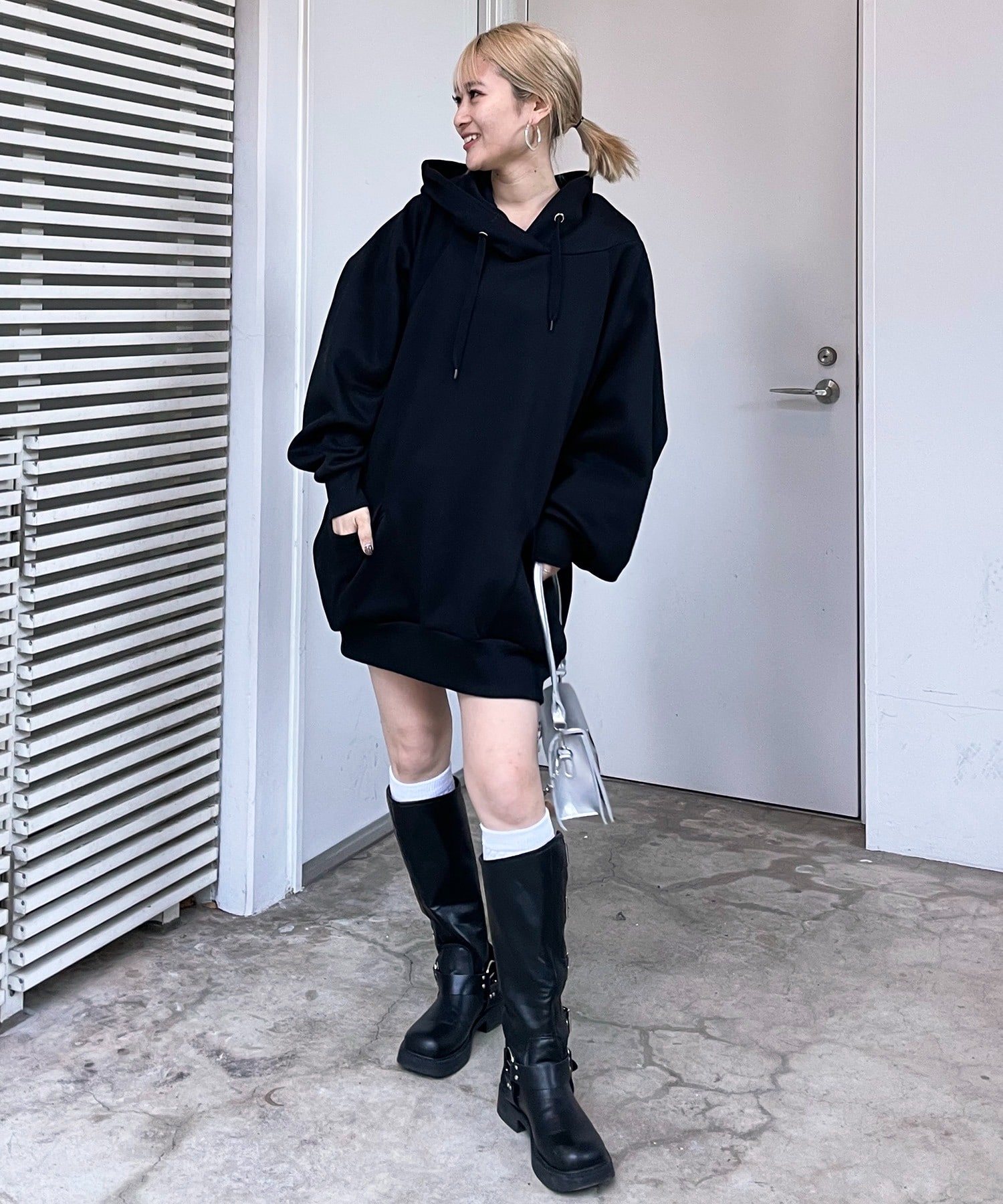  バックロゴドルマンパーカーワンピース ブラック F