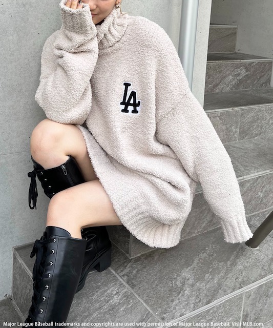 【MLB】ワッペン刺繍ロゴブークレニットワンピース グレー F