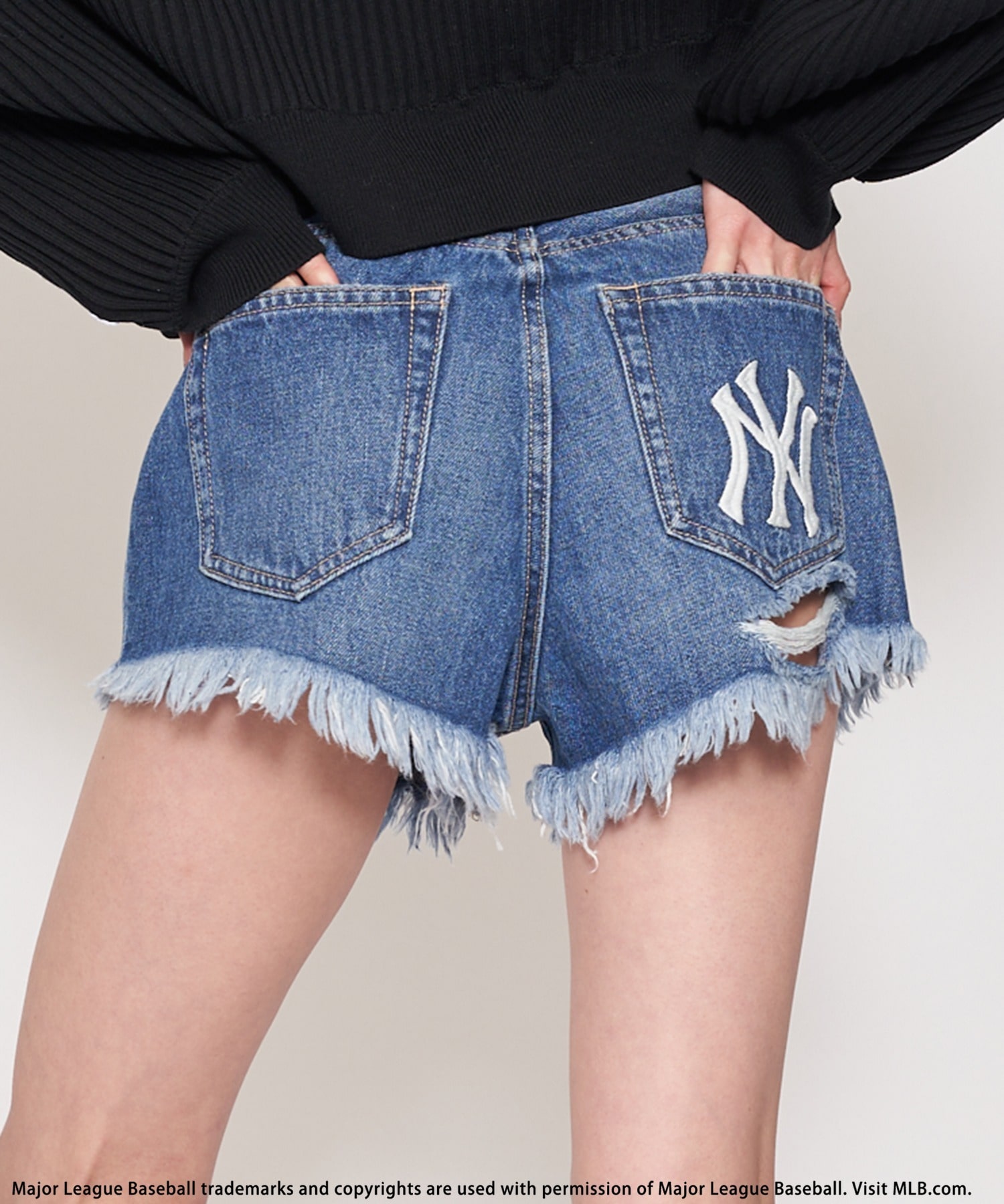 【MLB】ダメージデニムショートパンツ ブルー M