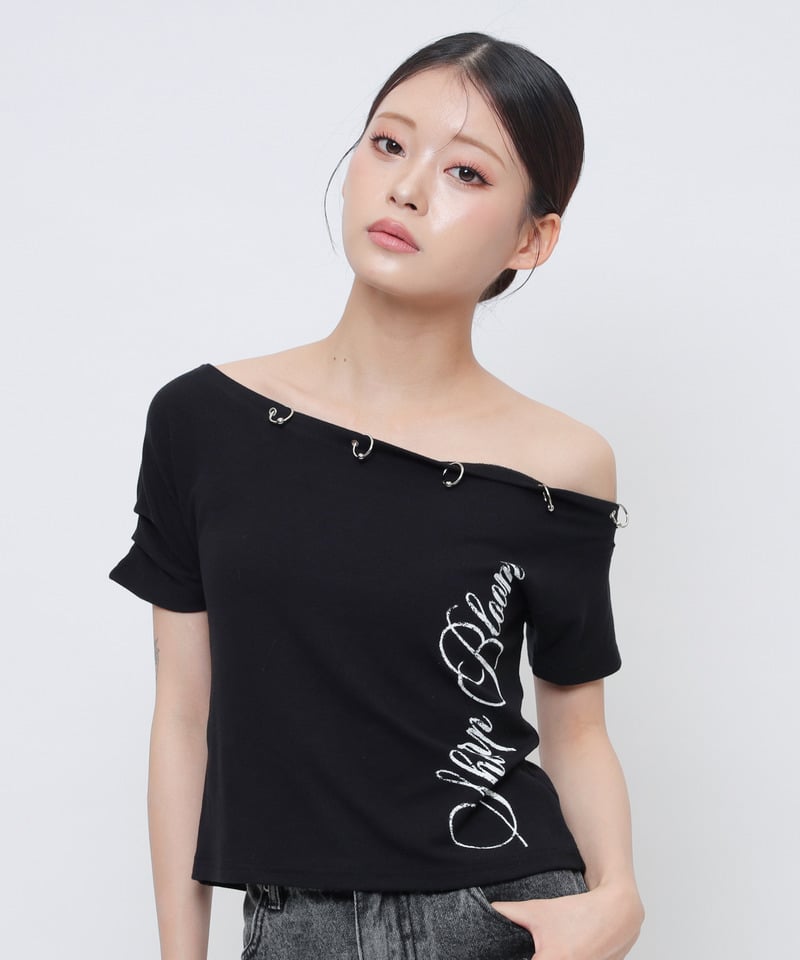 ワンショルフープピアスＴシャツ ブラック F