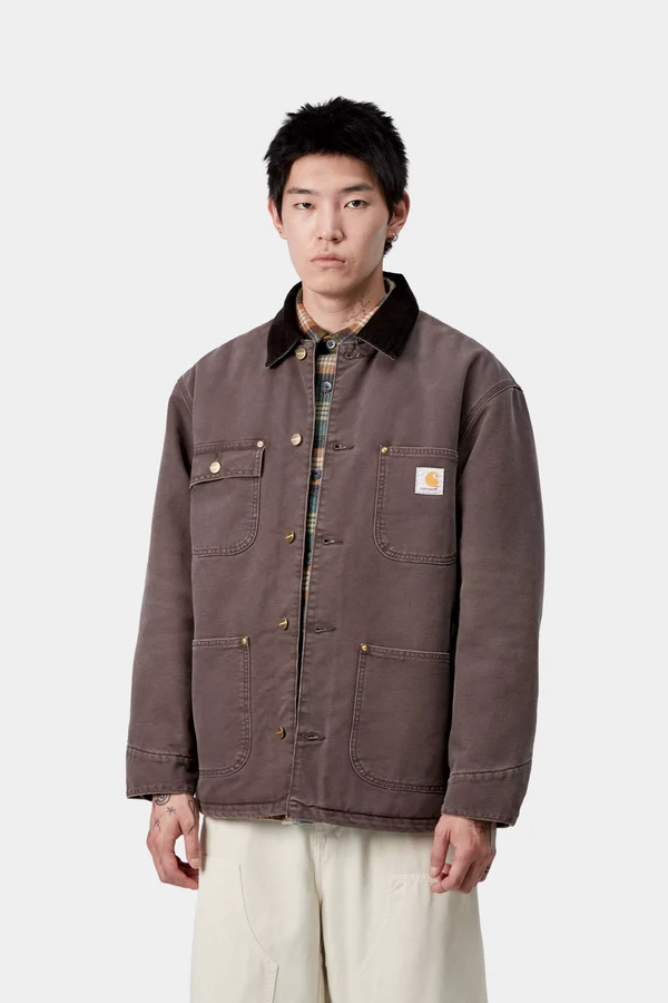 【Carhartt Wip カーハート ダブルアイピー】2025 ジャケット OG CHORE COAT オージーチョアコート I035613  Tobacco/Black (S.M)【送料無料：北海道/沖縄/離島を除く】 Tobacco/Black Sサイズ