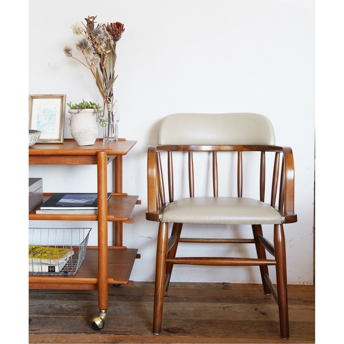 【送料お得な低価格/完成品】OAKS ARM CHAIR_PVC BE オークスアームチェア　704