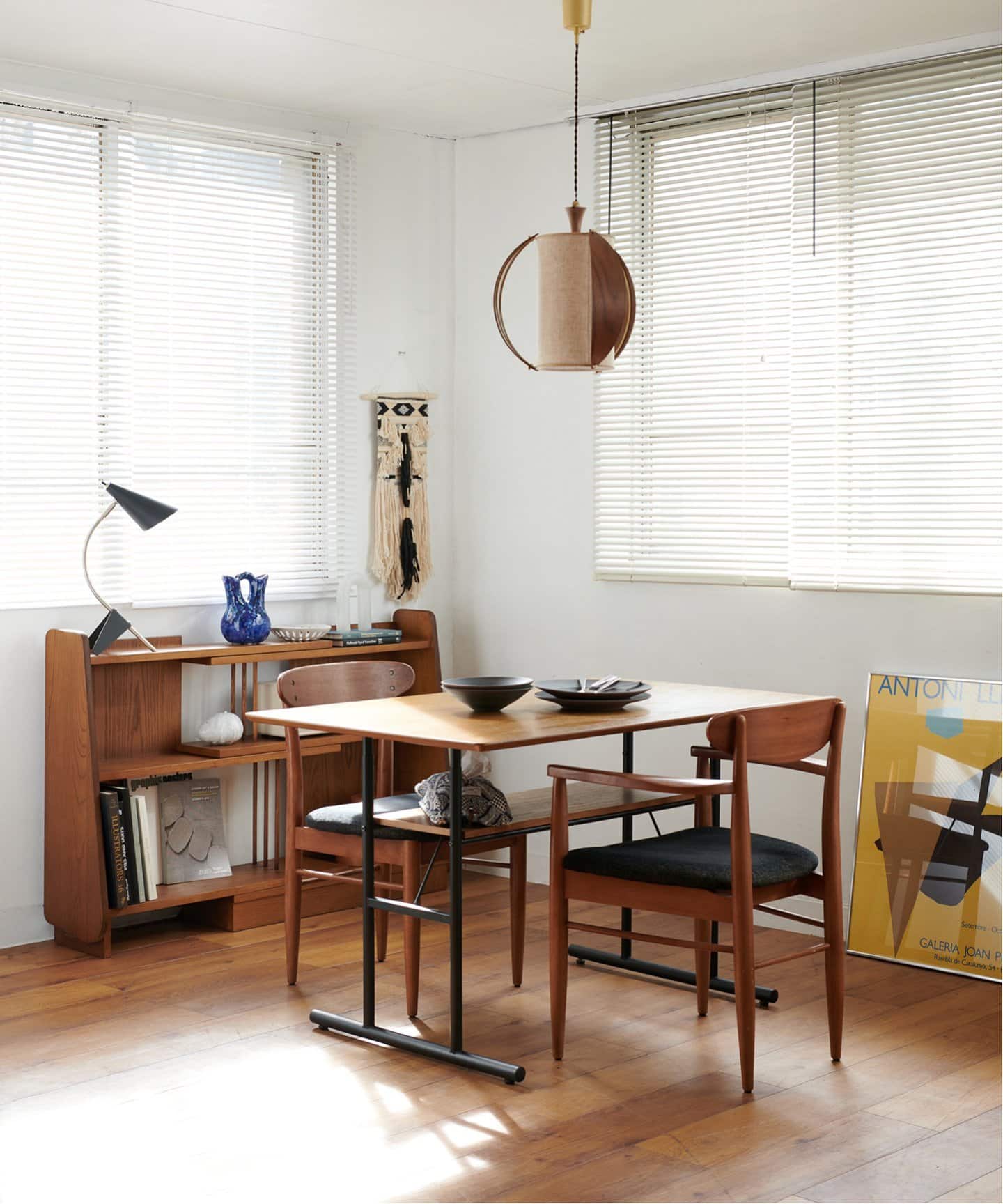 TRESTLES ARM CHAIR トラッセルアームチェア　704