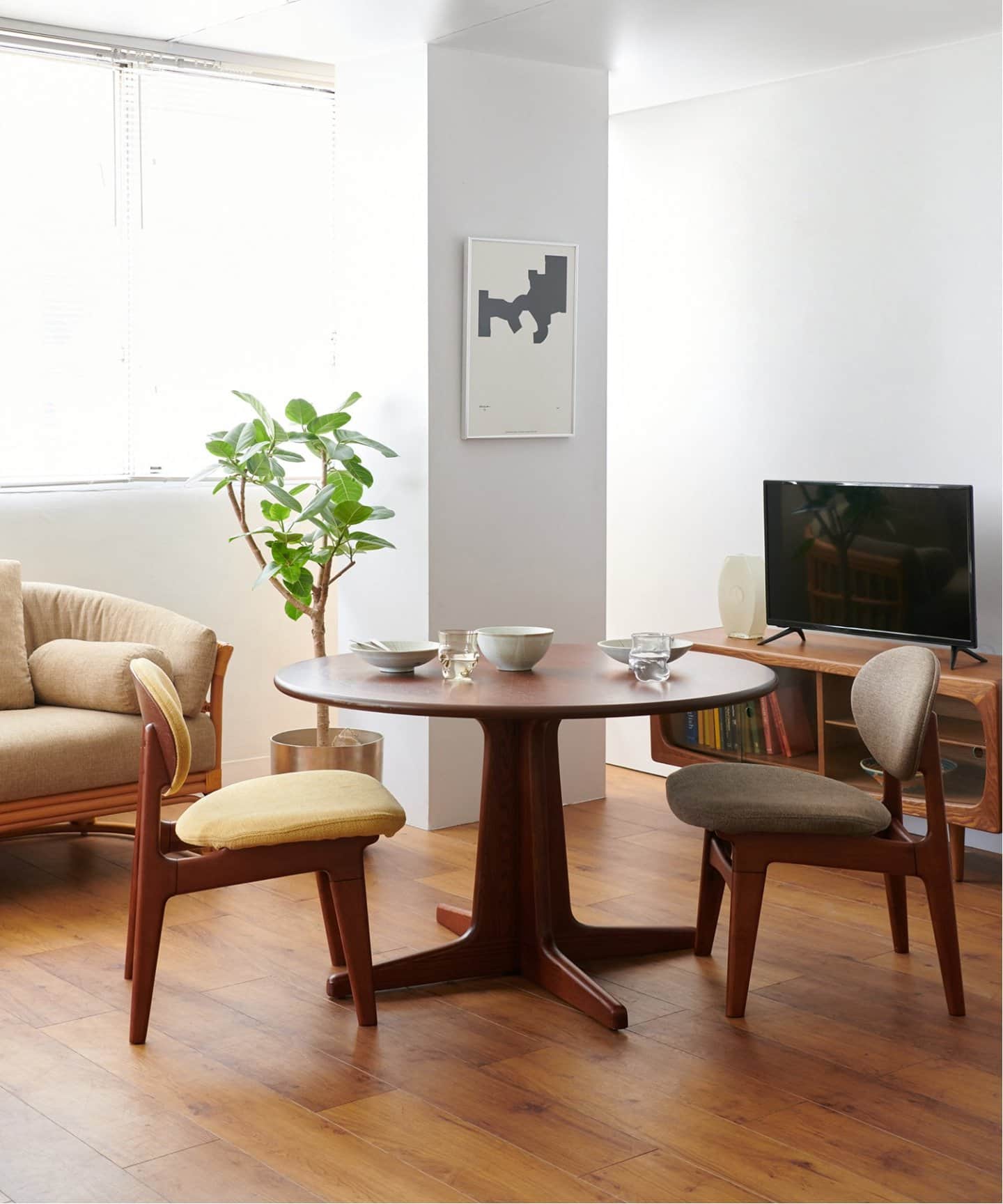 【送料お得な低価格/完成品】TRESTLES LOUNGE CHAIR(BE)　トラッセルラウンジチェア ベージュ　704