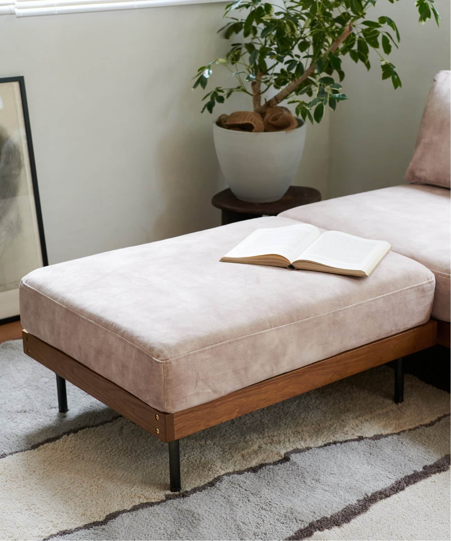 NEW】【ラスト2点】LILLE OTTOMAN 2ND VELVET BE リルオットマン