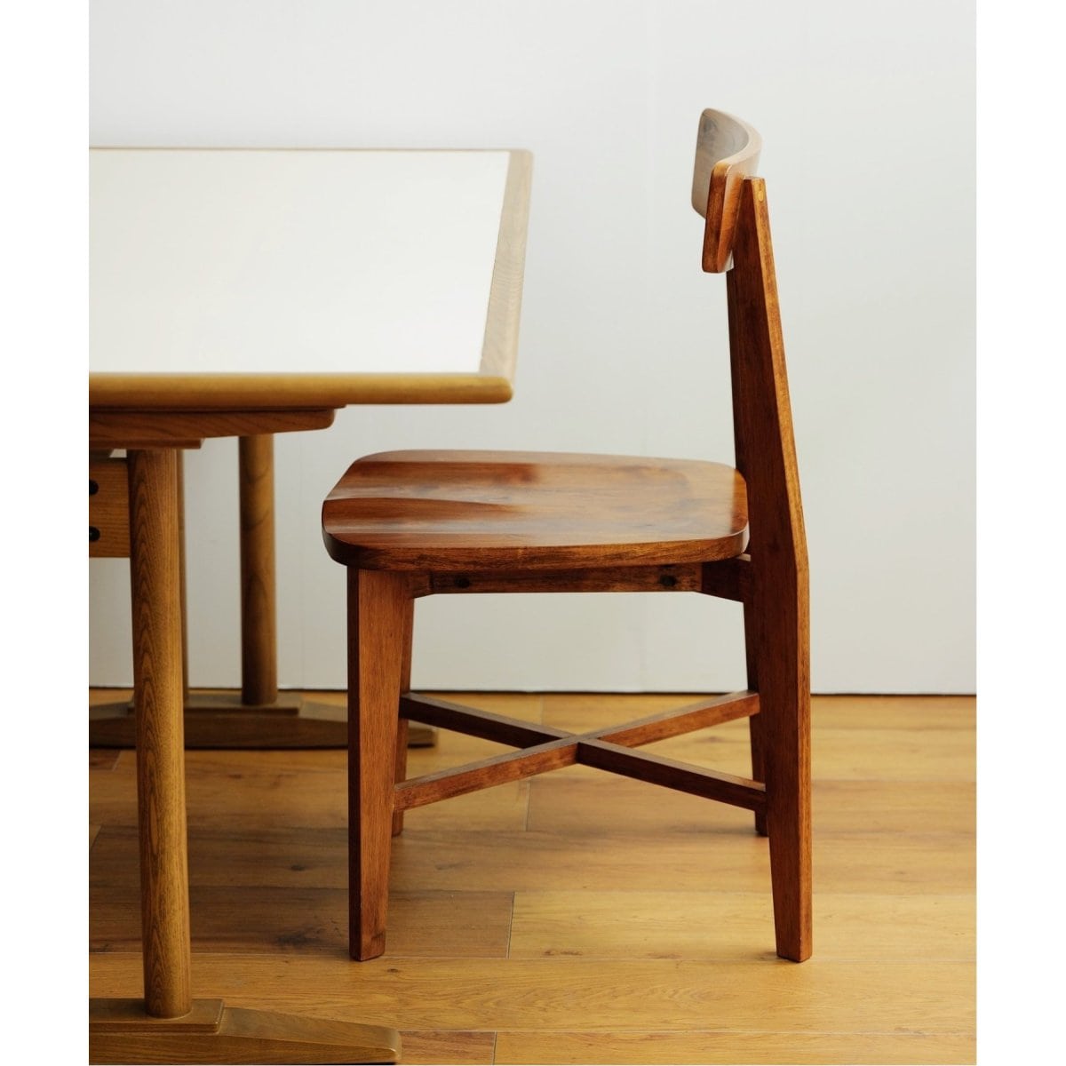 CHINON CHAIR(WOOD SEAT) シノンチェア 家具｜ ジャーナル