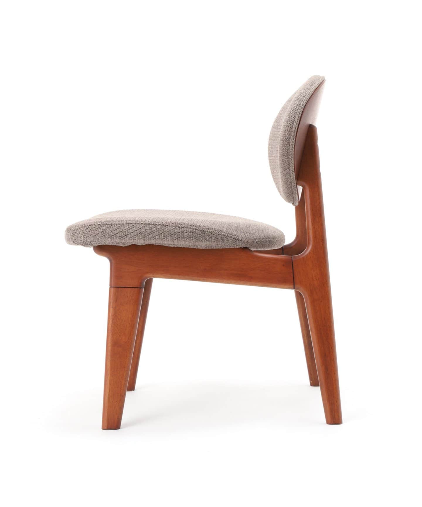 【送料お得な低価格/完成品】TRESTLES LOUNGE CHAIR(BE)　トラッセルラウンジチェア ベージュ　704