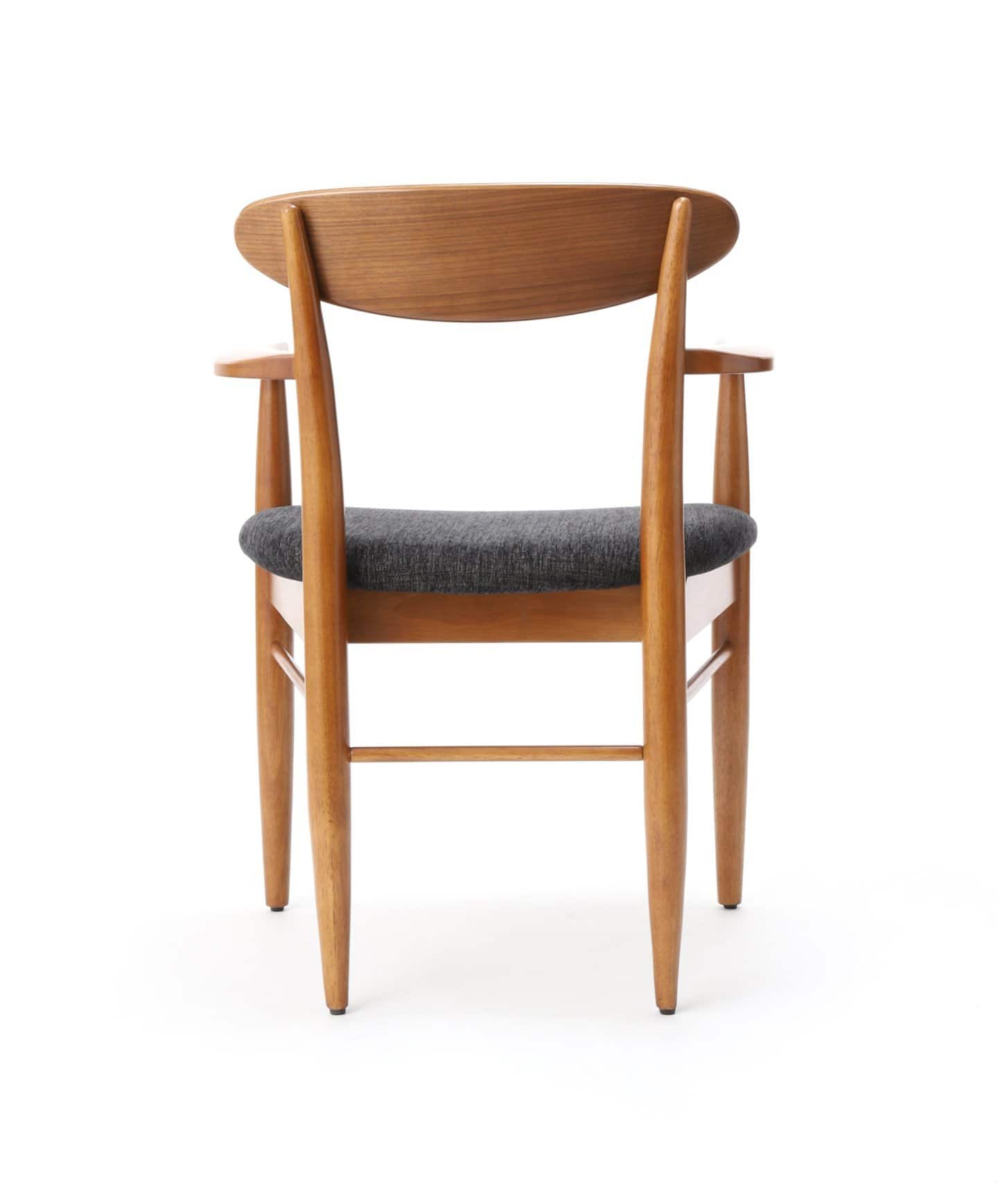 TRESTLES ARM CHAIR トラッセルアームチェア　704